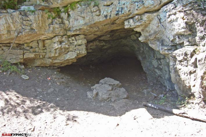 Хазиново. Хазинские пещеры. Долина реки Шида. Ущелье