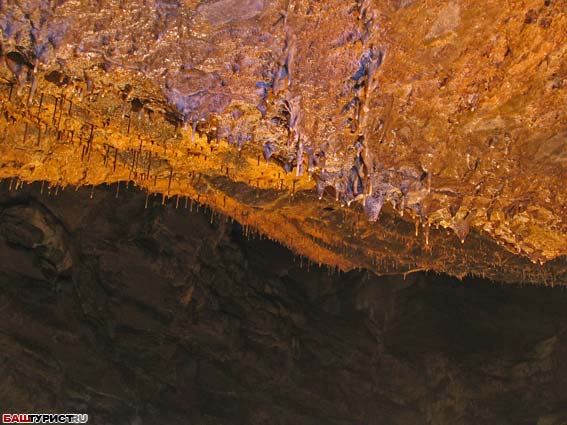 Пещера Майская