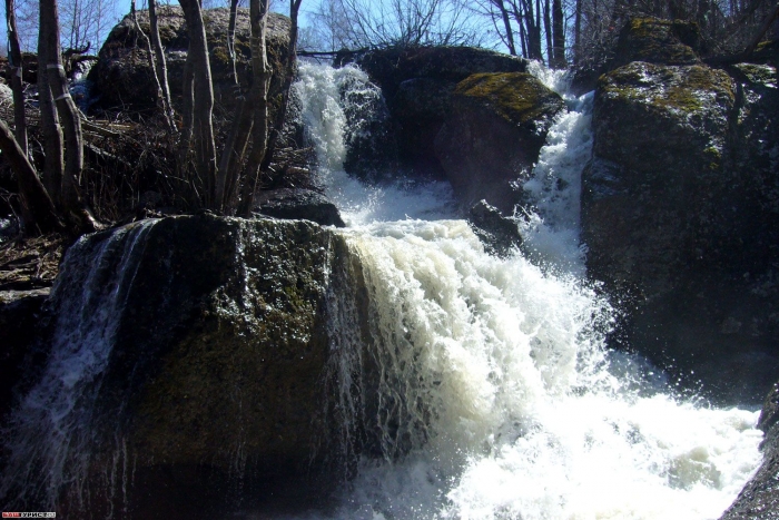 Водопад Кукраук (Кук-караук) в конце Апреля
