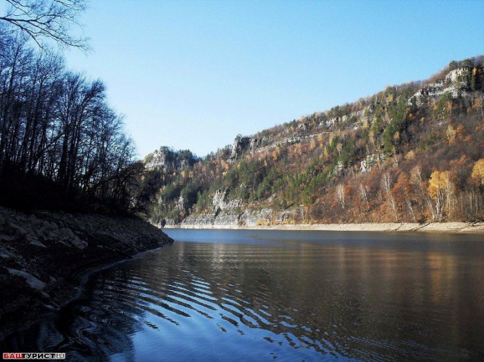 Нугуш, Осеннее зеркало реки