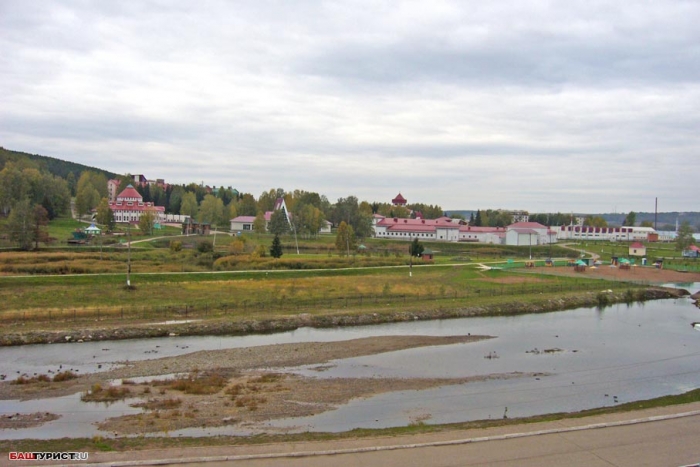 Территория санатория Красноусольск