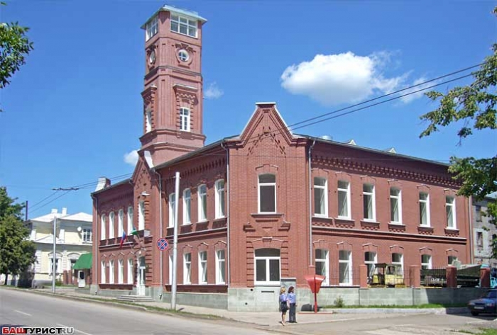 Здание пожарного общества с каланчой. Старая Уфа