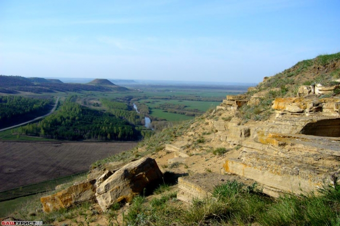 Горы-останцы. Сусактау. Долина реки Дема