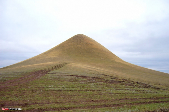 Горы-останцы. Сусактау. Долина реки Дема