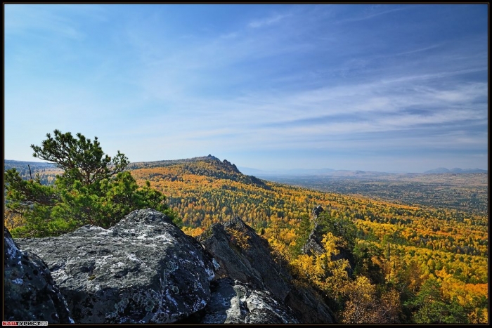 Скалы хребта Бакты
